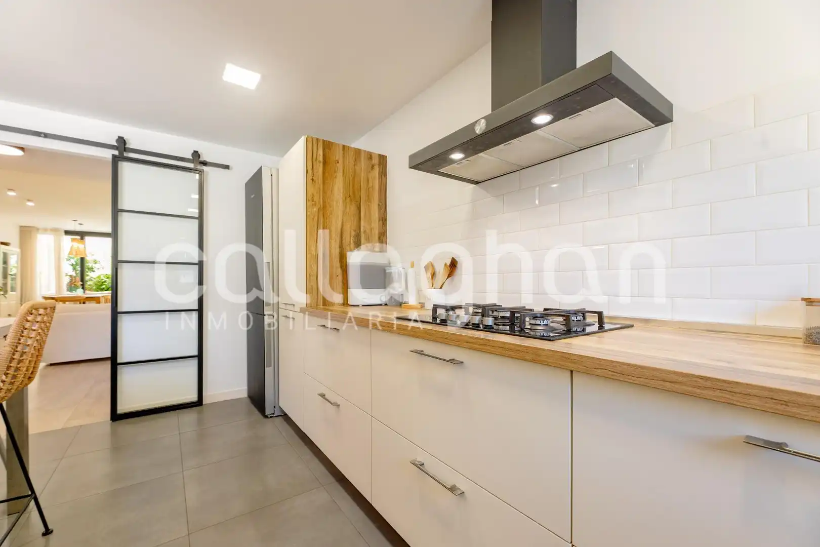 Cocina de Casa adosada en venta en Godella con Aire acondicionado, Calefacción y Jardín privado