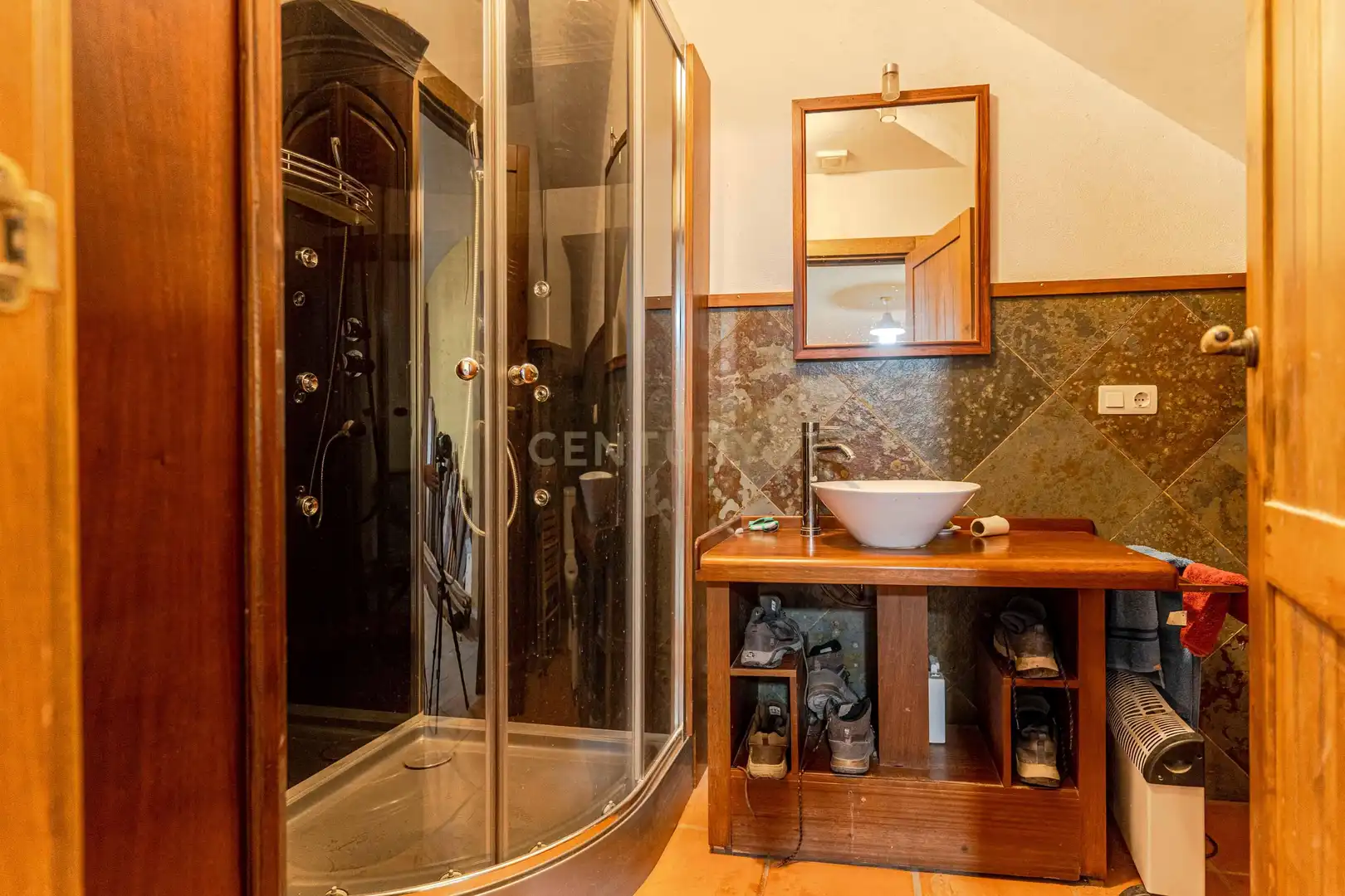 Baño de Casa o chalet en venta en Nívar con Jardín privado, Trastero y Piscina