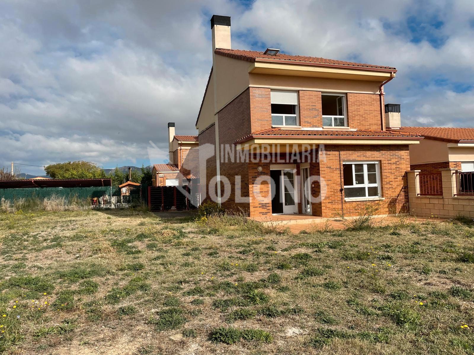 Casa o xalet en venda en Cihuri amb Calefacció, Jardí privat i Parquet