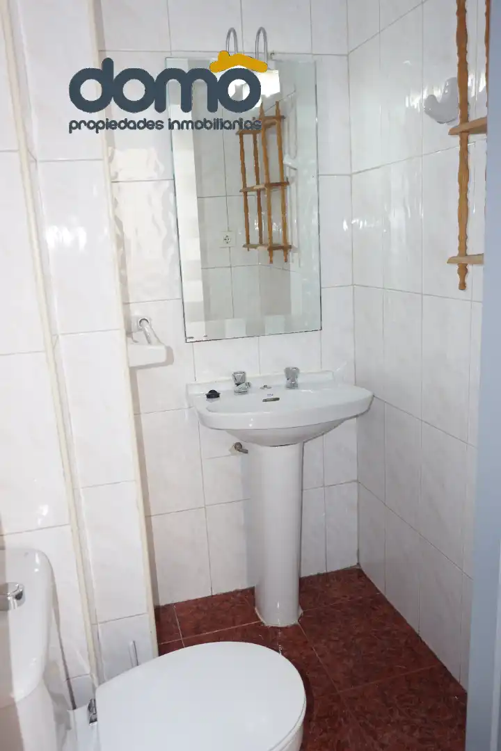 Baño de Piso en venta en Granada con Calefacción, Amueblado y Horno