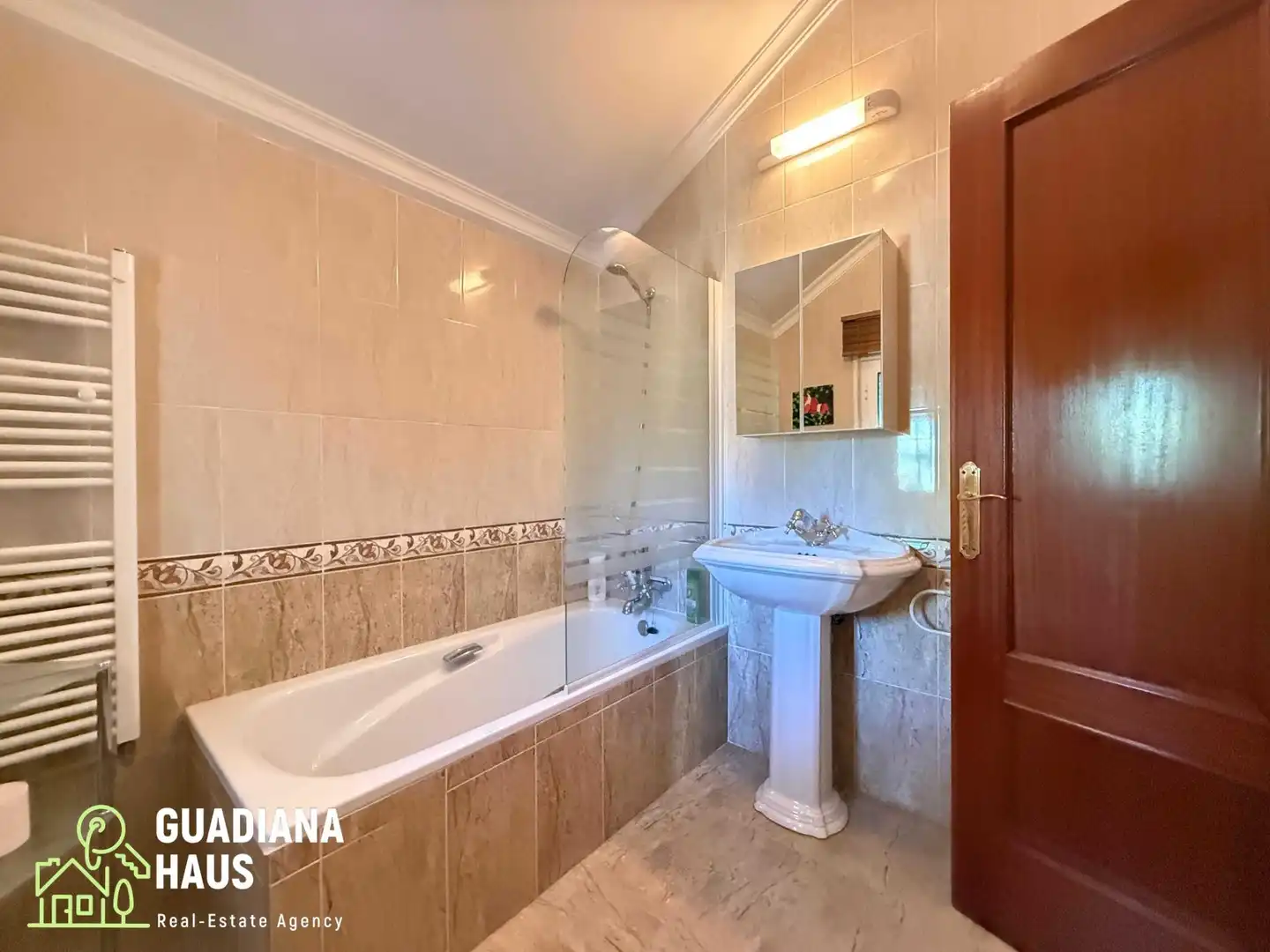 Bathroom of Houses for sale in Isla Cristina  with Air Conditioner, Heating and Private garden