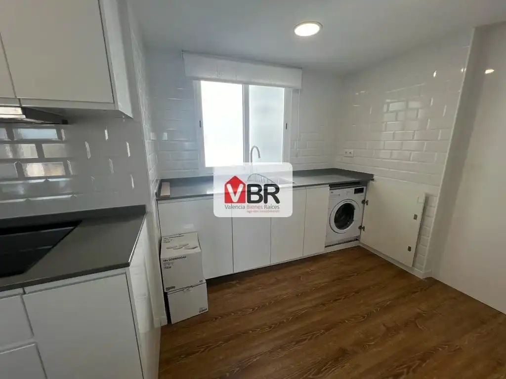 Wohnung zur Miete in Valencia mit Klimaanlage, Heizung und Terrasse