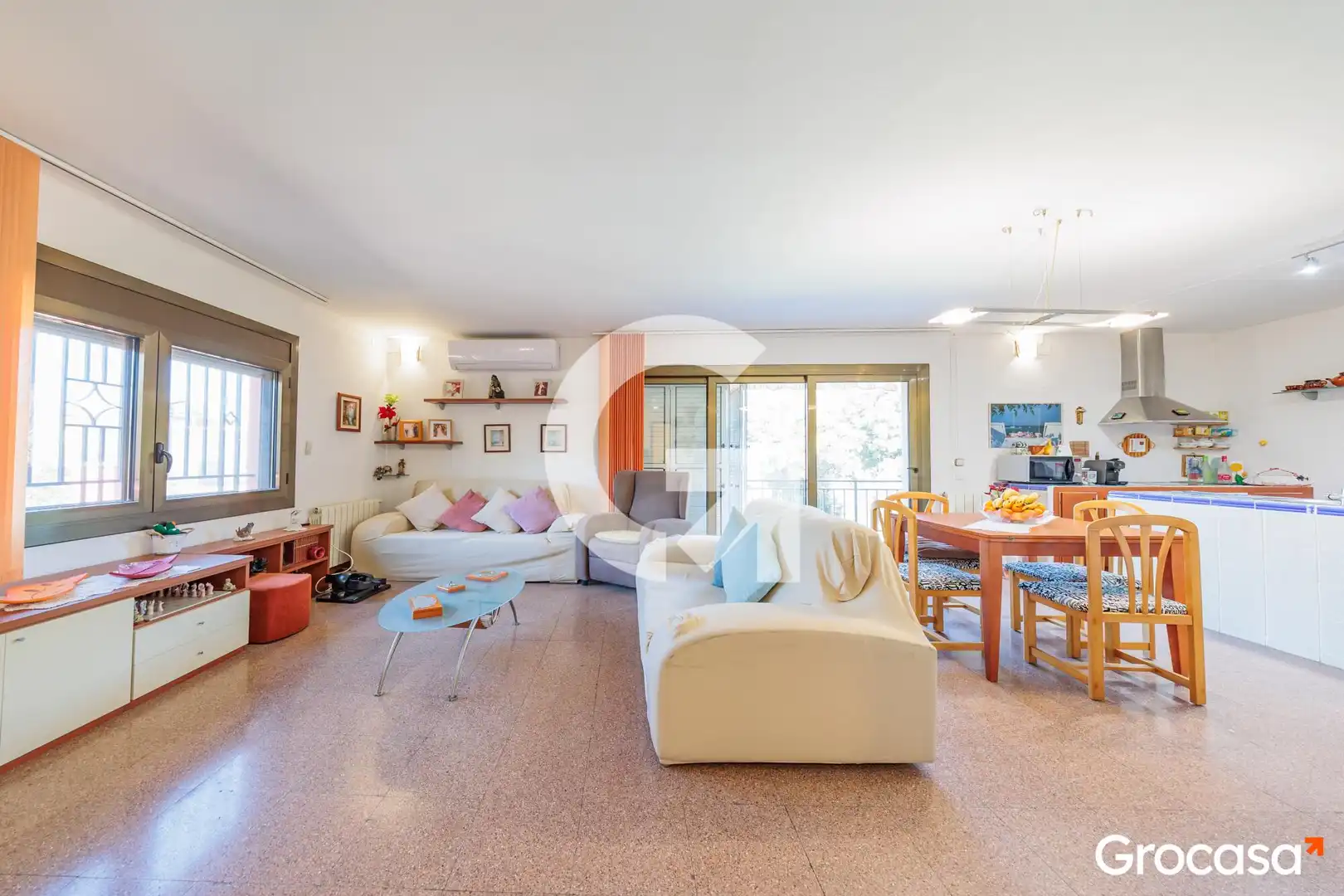 Sala d'estar de Casa o xalet en venda en Terrassa amb Aire condicionat, Calefacció i Jardí privat