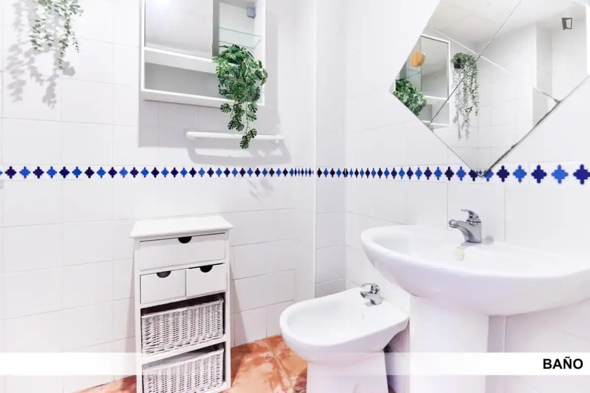 Bany de Apartament per a compartir en Alcalá de Guadaira amb Aire condicionat, Calefacció i Moblat