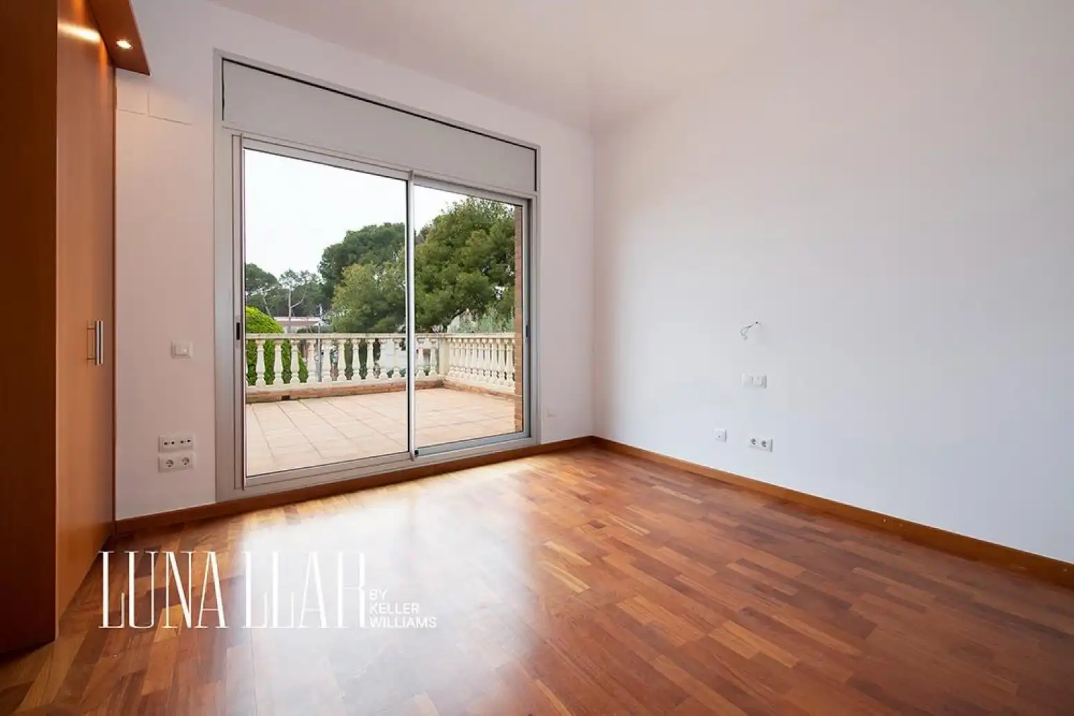 Bedroom of Houses for sale in Castelldefels  with Air Conditioner, Heating and Parquet flooring