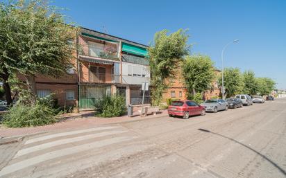 Außenansicht von Wohnung zum verkauf in El Álamo mit Terrasse und Balkon