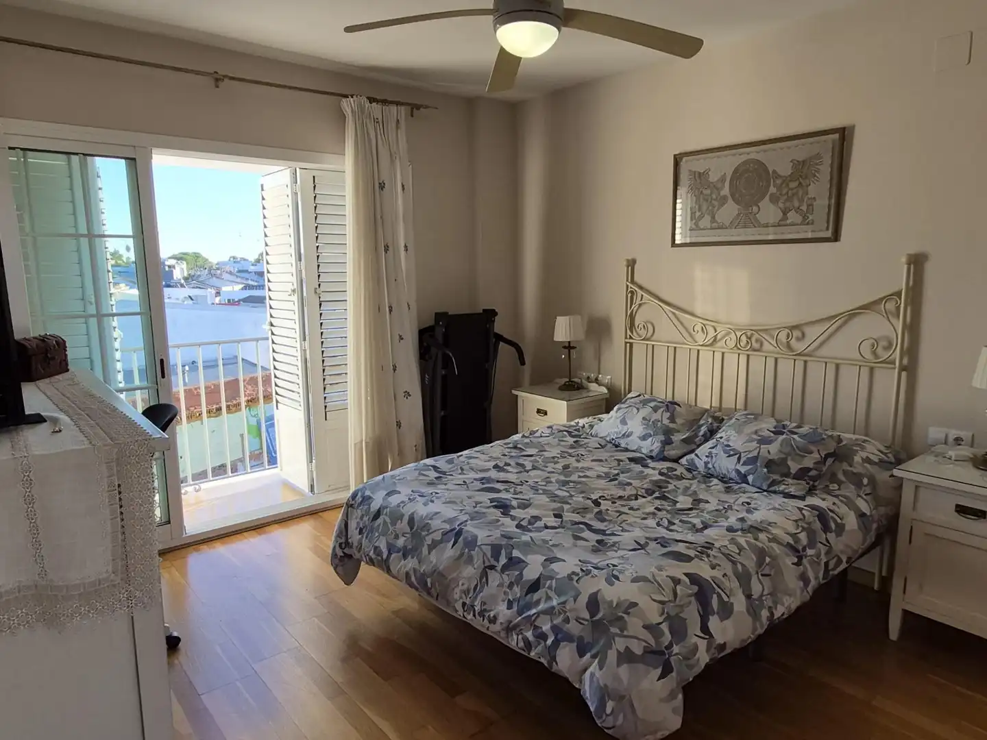 Habitación de Casa adosada en venta en Pilas con Aire acondicionado, Terraza y Trastero