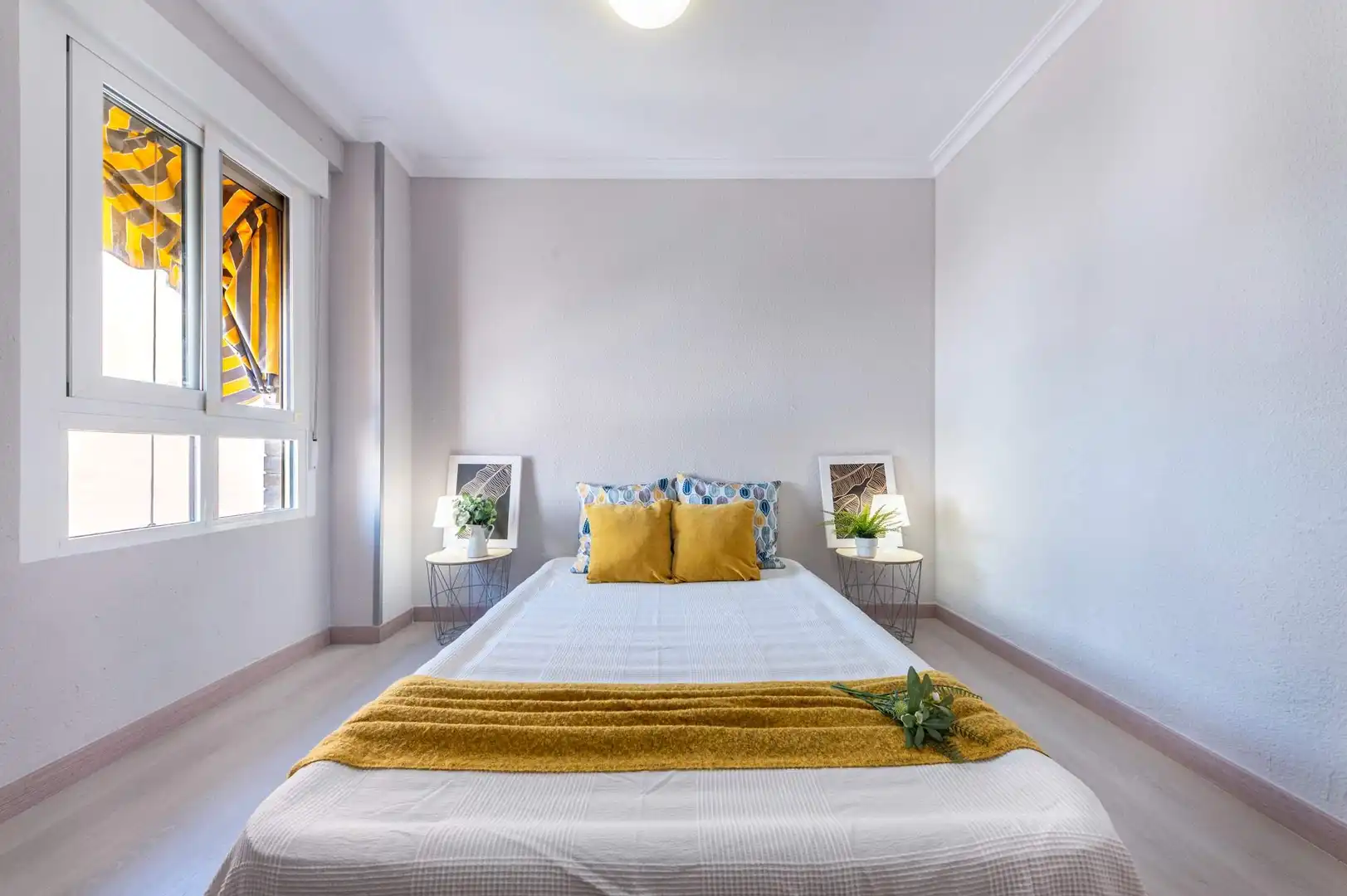 Habitación de Piso en venta en Alicante / Alacant con Terraza, Balcón y Alarma