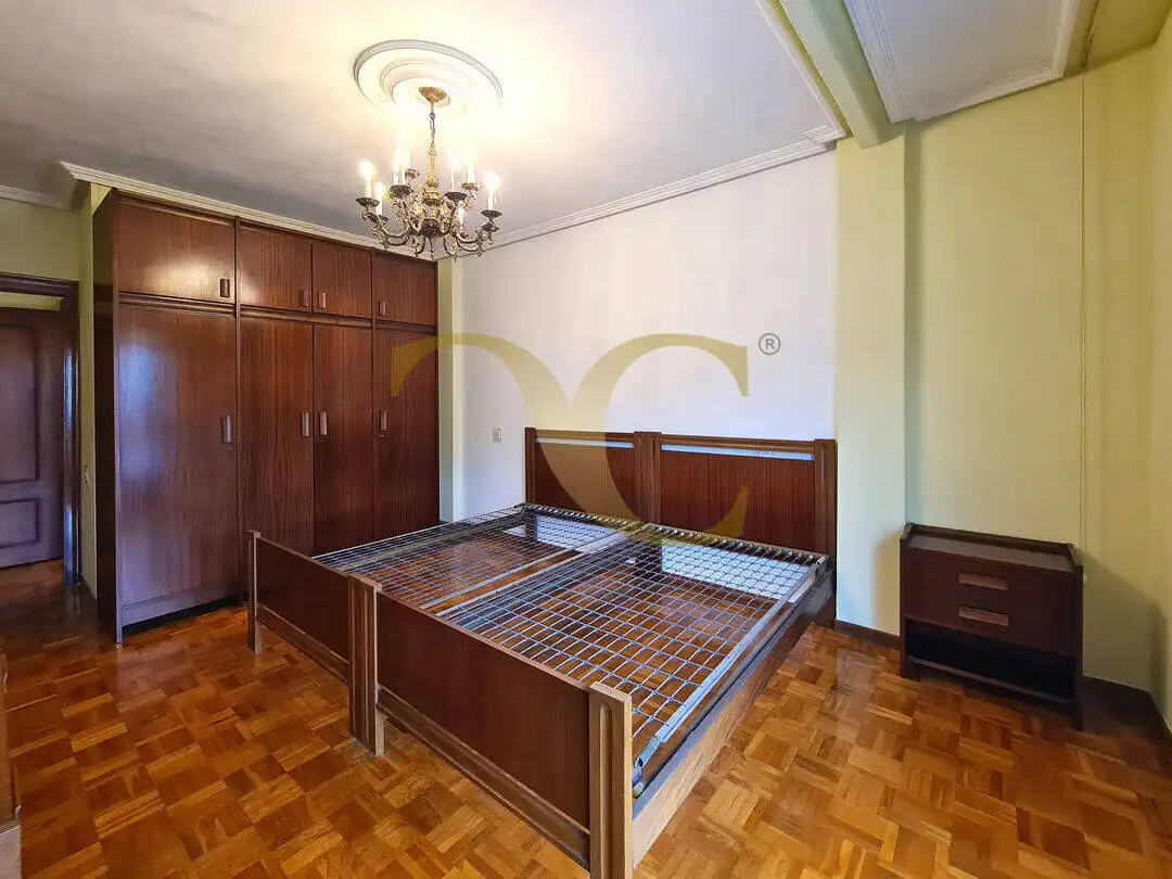 Habitación de Piso en venta en Oviedo  con Terraza