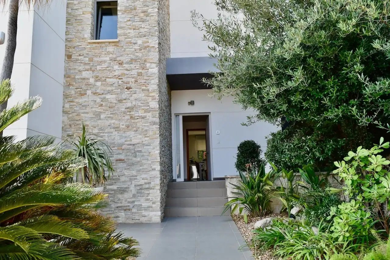 Casa o chalet en venta en L'Alfàs del Pi con Aire acondicionado, Calefacción y Terraza