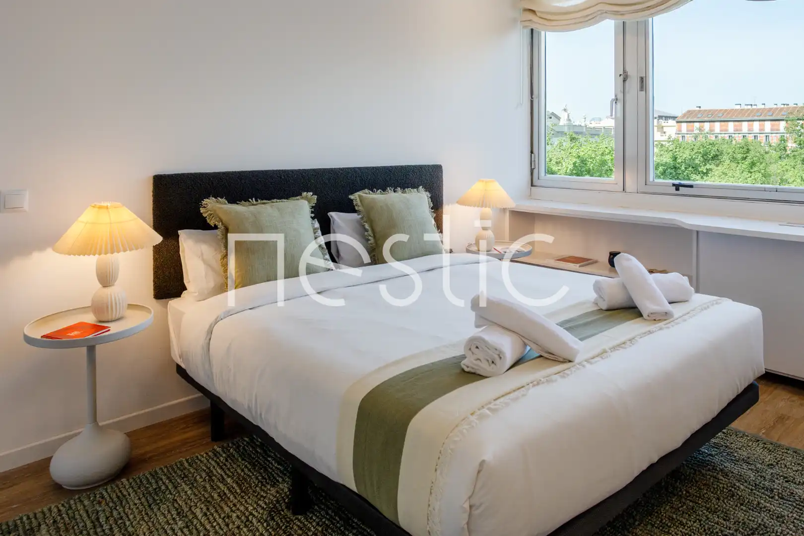 Habitación de Apartamento de alquiler en Madrid con Aire acondicionado, Calefacción y Amueblado
