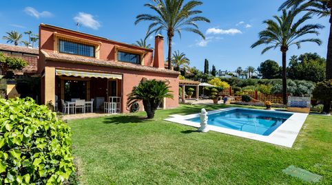 Encantadora Villa Andaluza con Vistas al Mar en Río Real