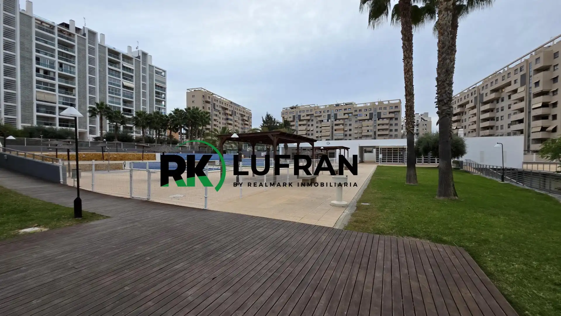 Terrassa de Àtic en venda en Alicante / Alacant amb Aire condicionat, Calefacció i Jardí privat