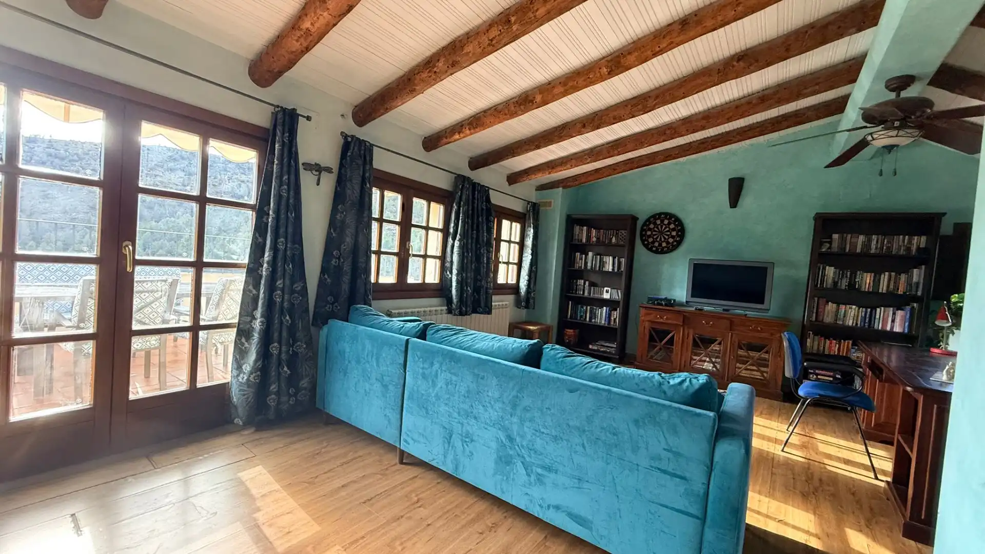 Sala de estar de Casa adosada en venta en Castellote con Calefacción, Terraza y Trastero