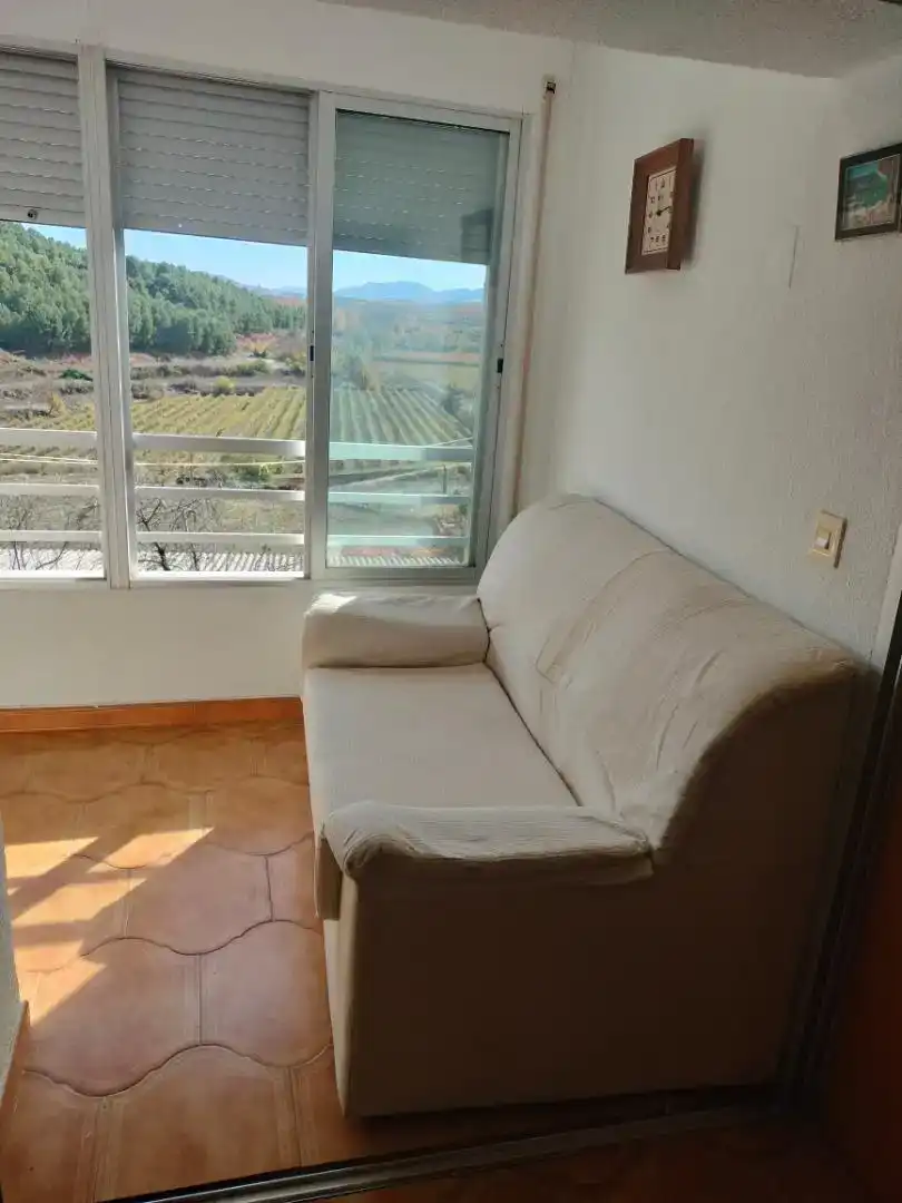 Habitación de Casa adosada en venta en La Vilueña con Jardín privado, Trastero y Amueblado