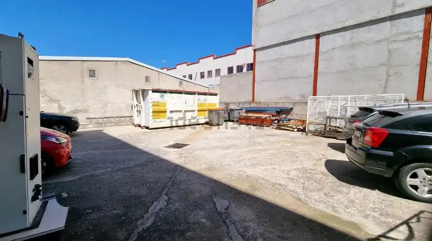 Exterior view of Industrial buildings for sale in Alcorcón