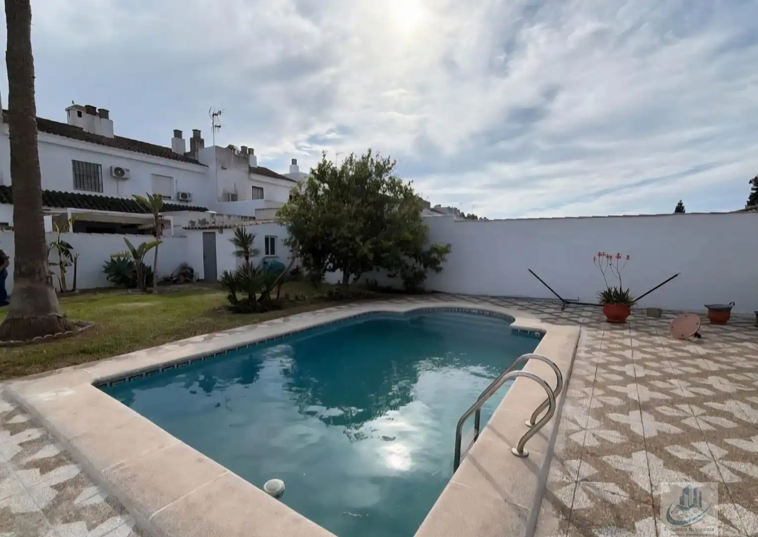 Chalet con piscina en venta en Los Gallos
