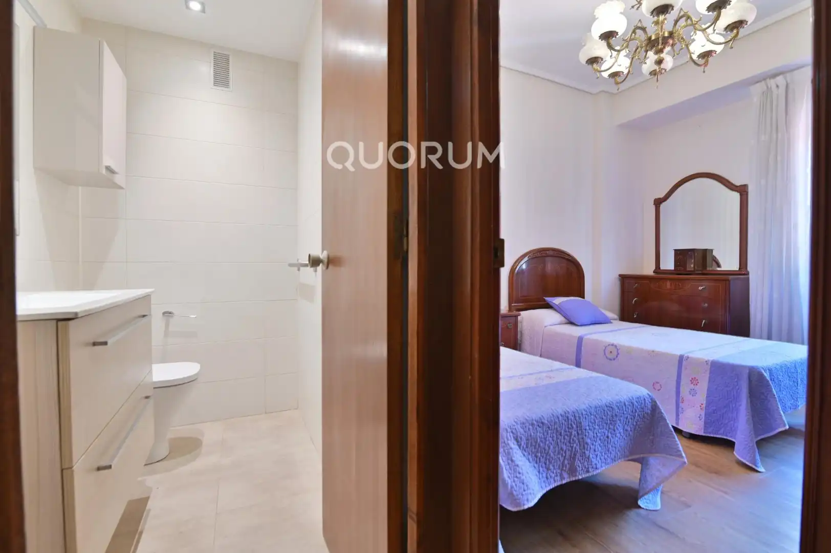 Habitación de Piso en venta en Bilbao  con Calefacción, Trastero y Amueblado
