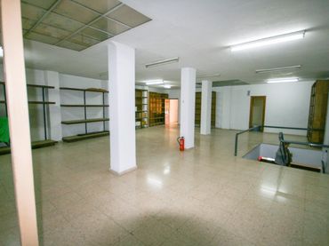 Local comercial en venda a Calle Doctor Palomo Y Anaya
