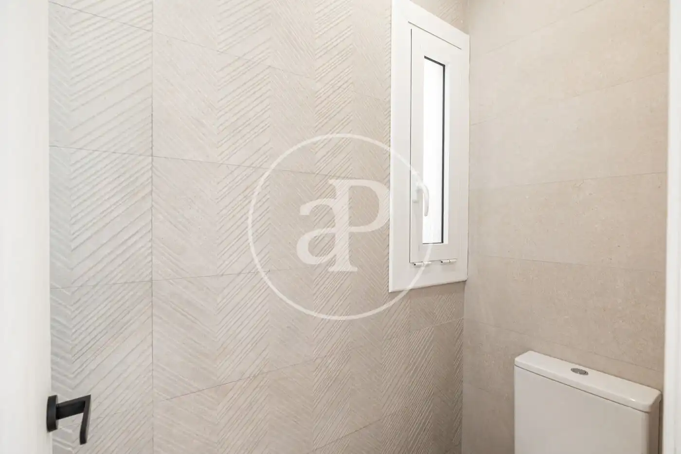 Baño de Piso en venta en Barcelona con Aire acondicionado, Calefacción y Balcón