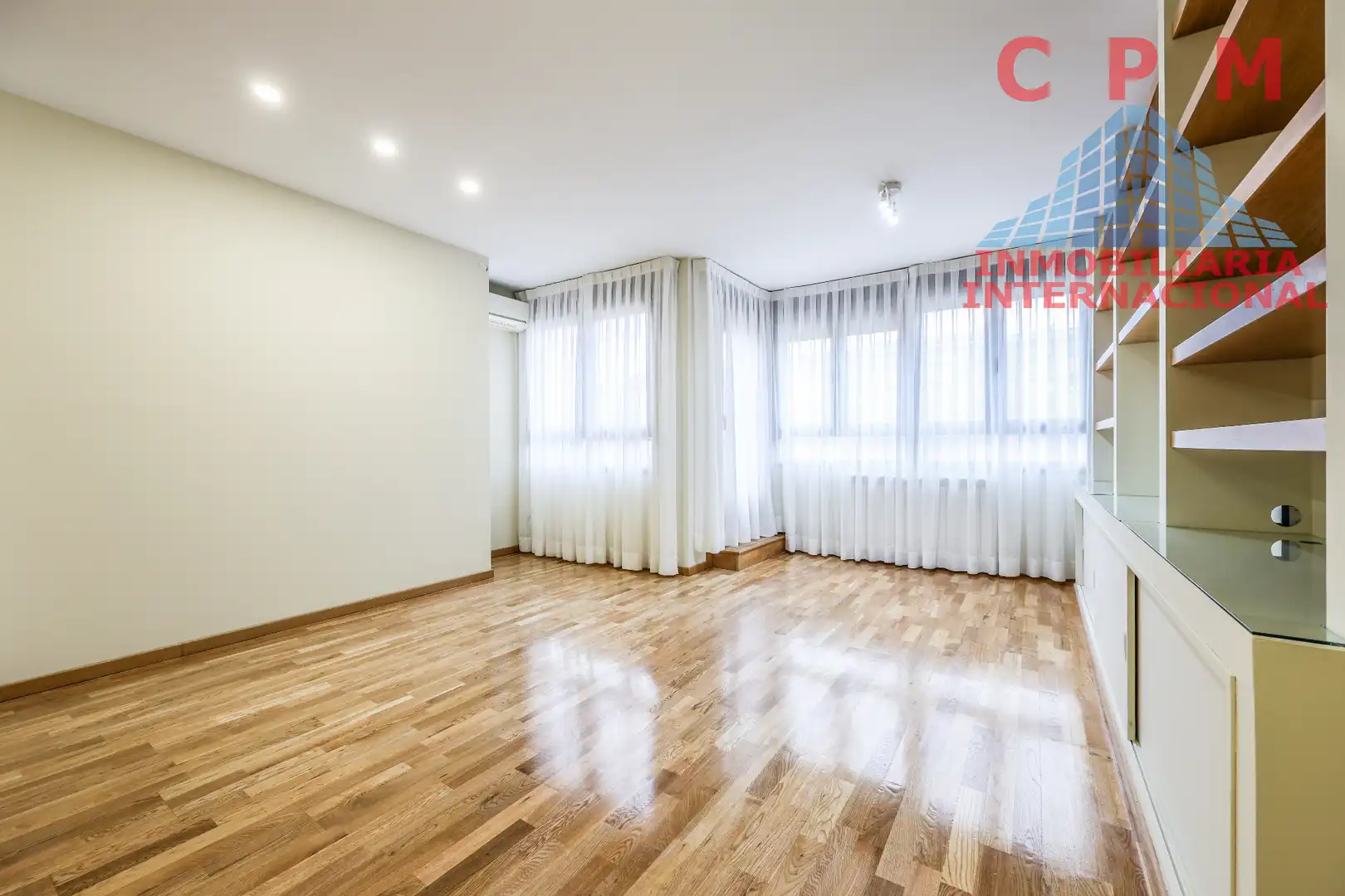 Bedroom of Duplexes for rent in Madrid  with Air Conditioner, Heating and Parquet flooring