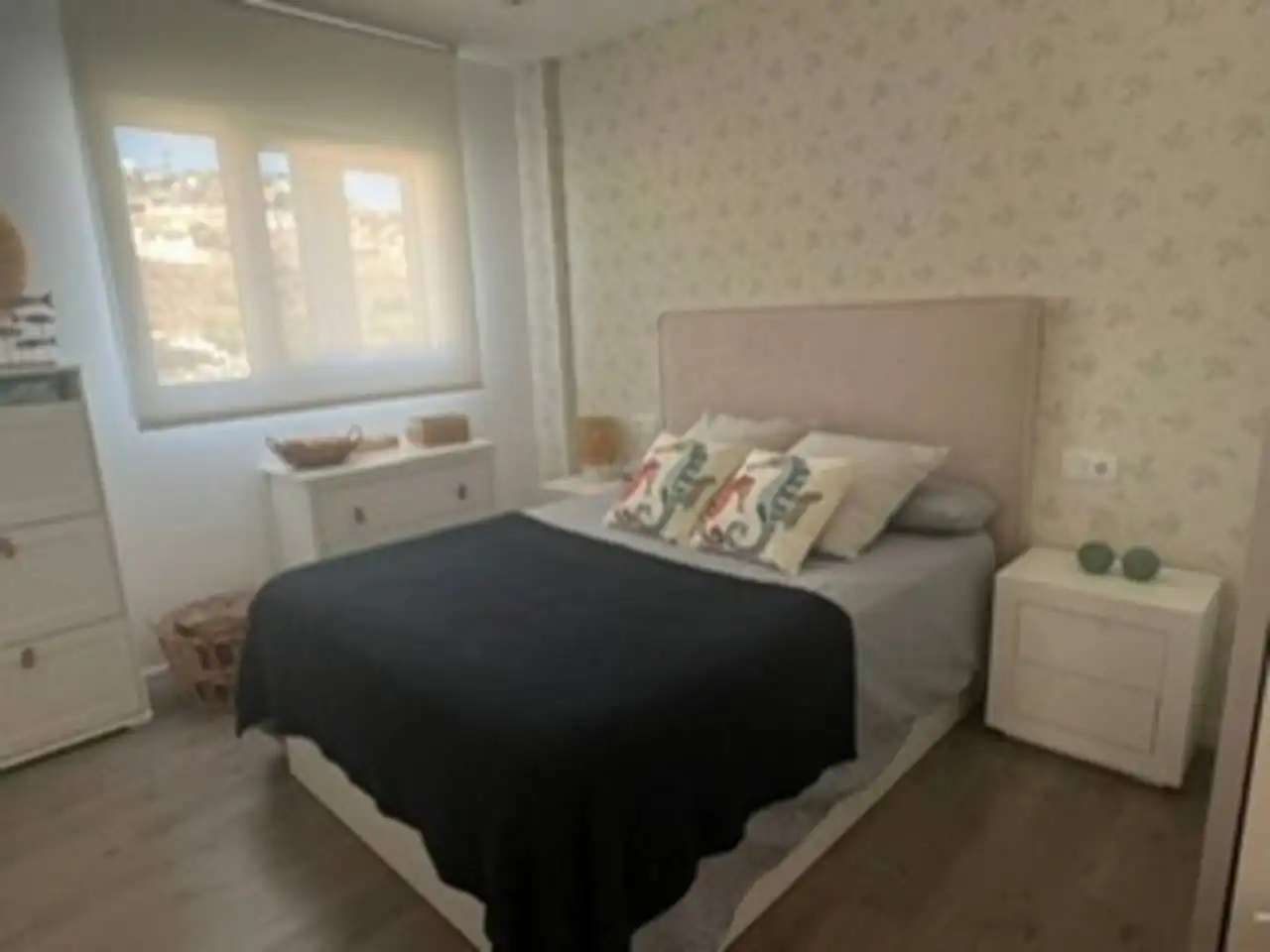Dormitori de Apartament de lloguer en Almuñécar amb Terrassa i Piscina comunitària