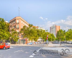 Exterior view of Flat to rent in  Madrid Capital  with Heating and Balcony