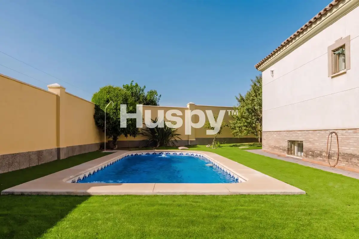 Swimming pool of Houses for sale in Almensilla, Sevilla
