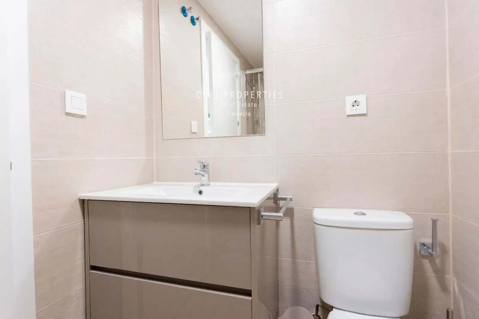 Baño de Piso en venta en Cabanes con Aire acondicionado, Calefacción y Terraza