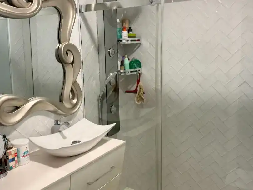 Bany de Casa o xalet de lloguer en Dos Hermanas amb Aire condicionat i Piscina
