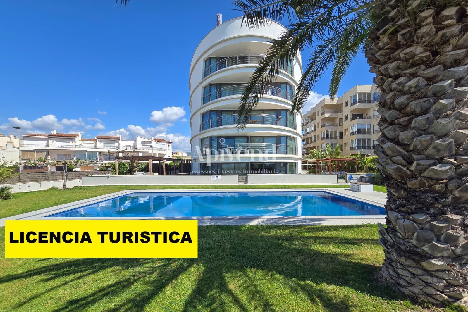 Außenansicht von Dachboden zum Verkauf in Roses mit Klimaanlage, Heizung und Terrasse