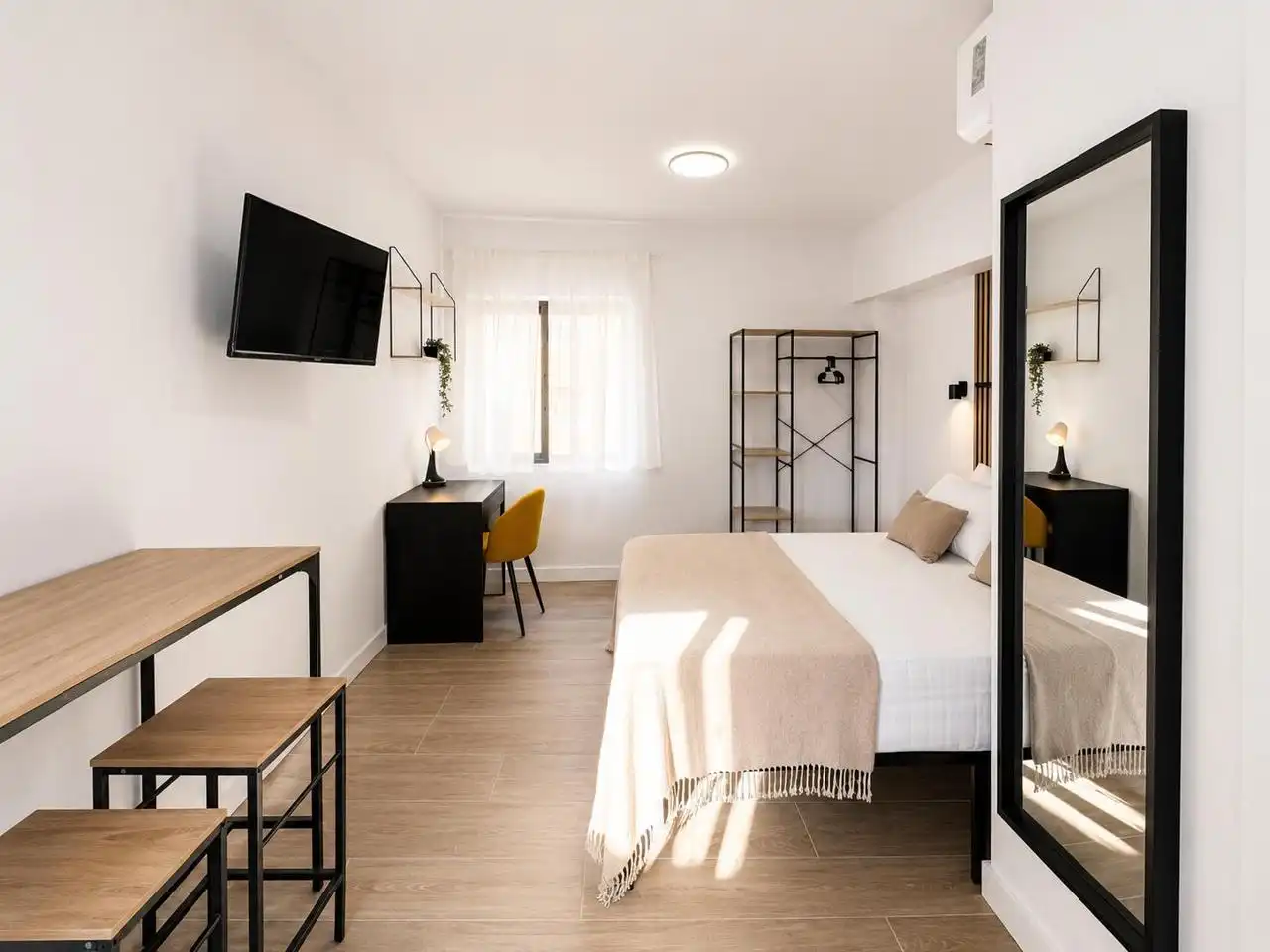 Schlafzimmer von Wohnung zur Miete in Valladolid mit Klimaanlage und Möbliert
