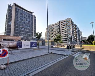 Exterior view of Flat for sale in Valladolid Capital  with Heating, Swimming Pool and Furnished