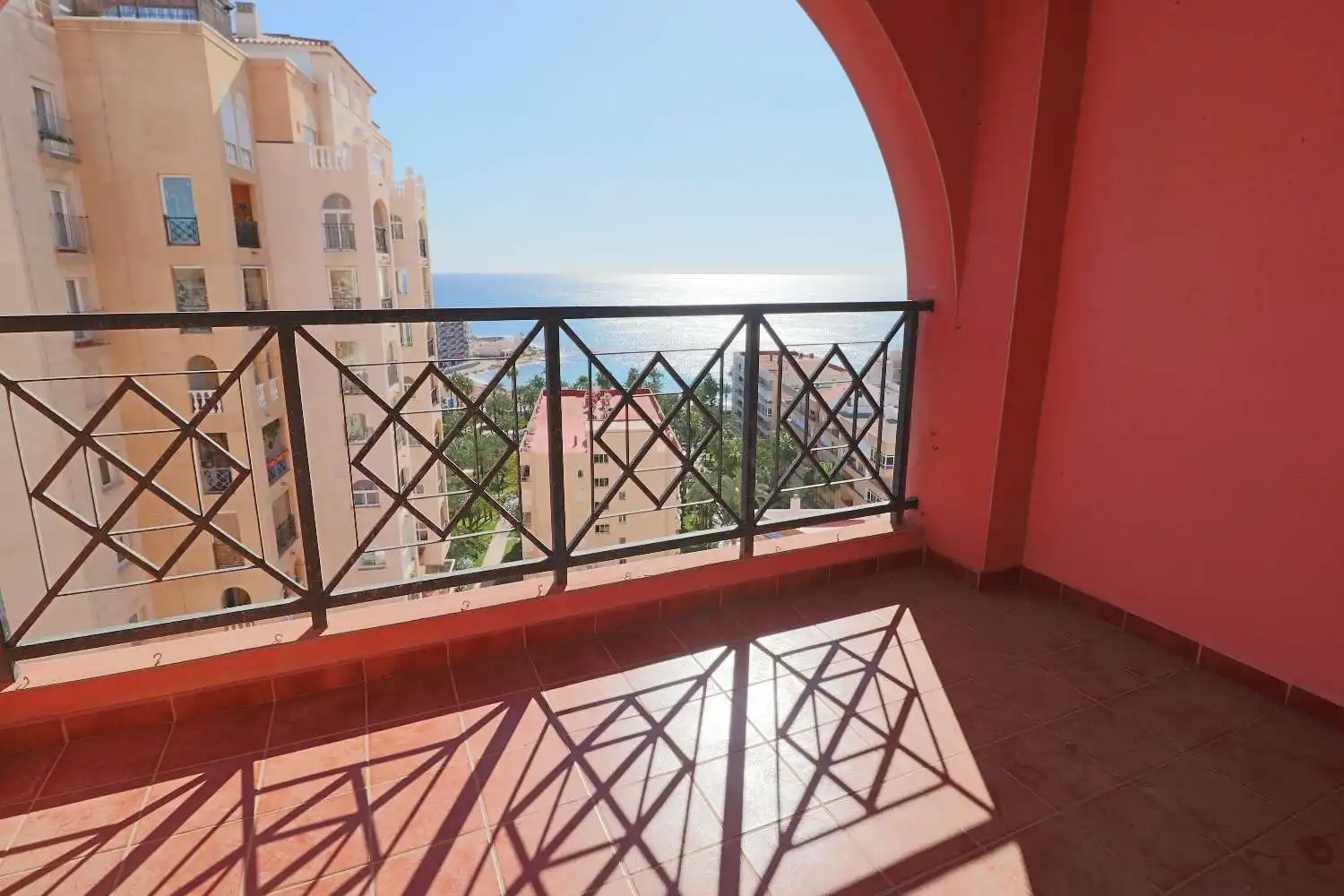 Dormitori de Apartament en venda en Torrevieja amb Terrassa i Piscina
