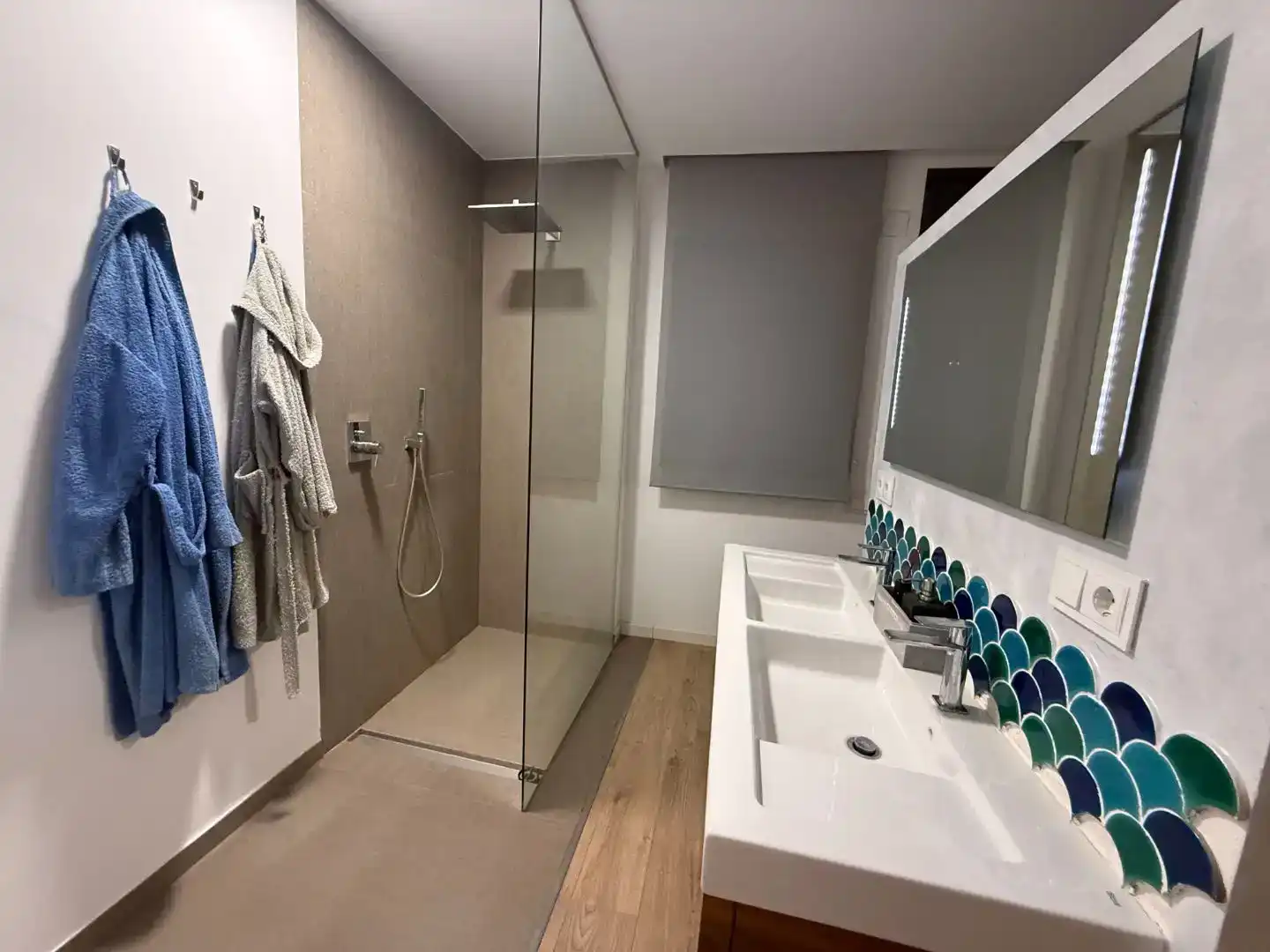 Bathroom of Detached homes for sale in Badalona  with Air Conditioner, Swimming Pool and Balcony