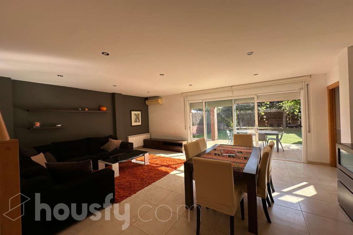 Sala d'estar de Casa o xalet de lloguer en Sant Cugat Sesgarrigues