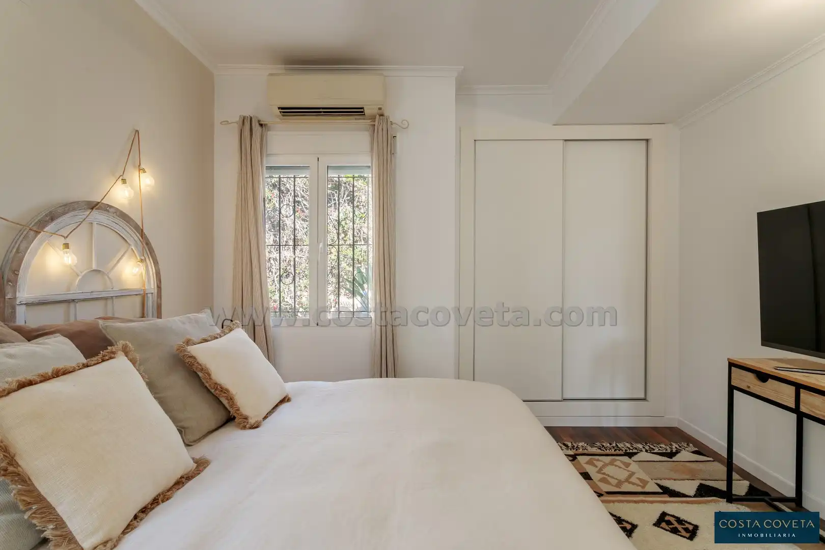 Bedroom of Houses for sale in El Campello  with Air Conditioner, Private garden and Terrace