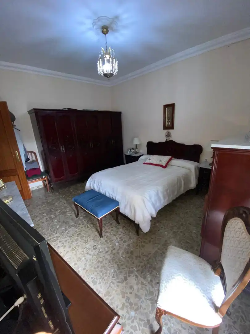 Dormitori de Casa o xalet en venda en Marchena