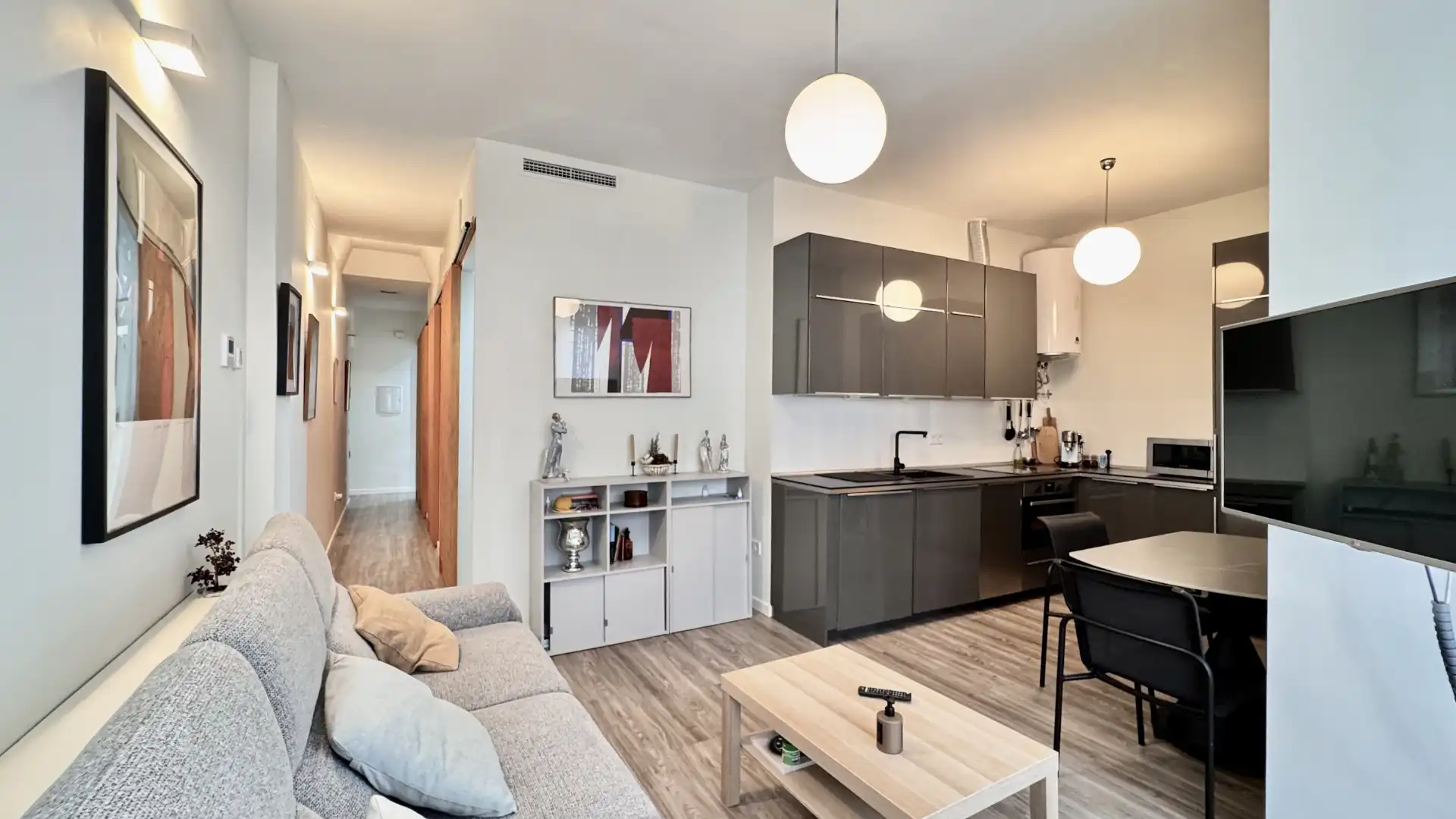 Living room of Apartments for sale in Valencia  with Air Conditioner, Heating and Parquet flooring