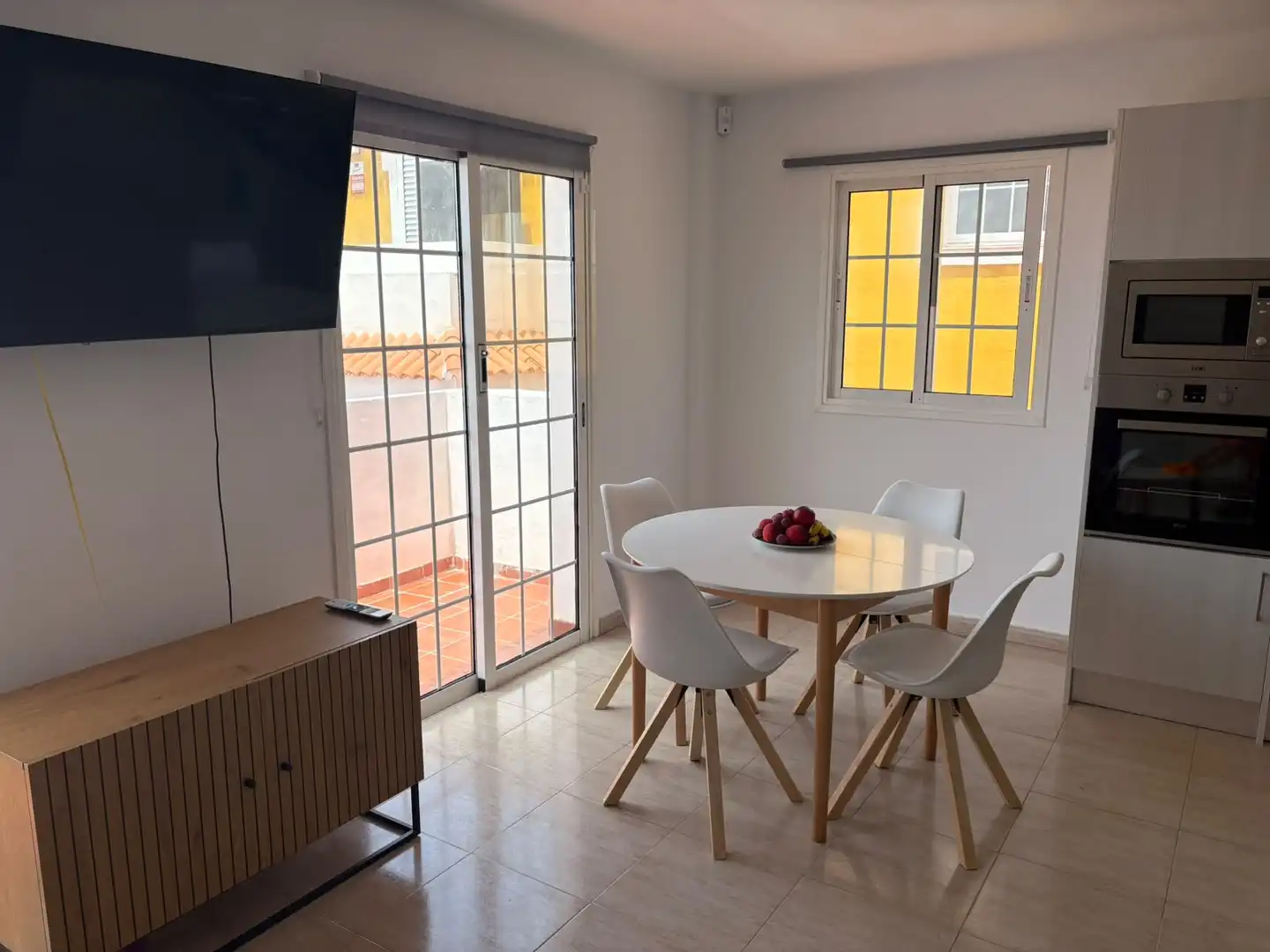 Esszimmer von Wohnung zur Miete in Arico mit Terrasse, Schwimmbad und Möbliert
