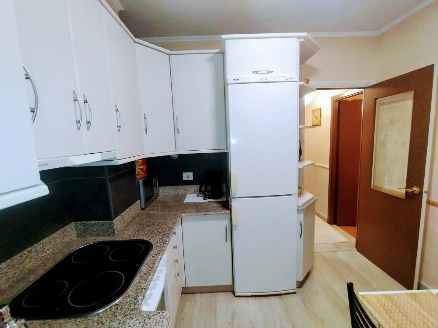 Kitchen of Flat for rent in Santiago de Compostela   with Heating, Furnished and Oven