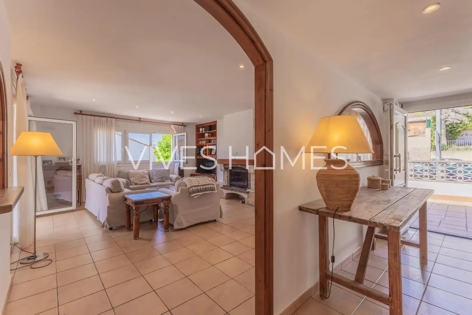 Sala d'estar de Casa o xalet en venda en Sant Vicenç de Montalt amb Aire condicionat, Calefacció i Jardí privat