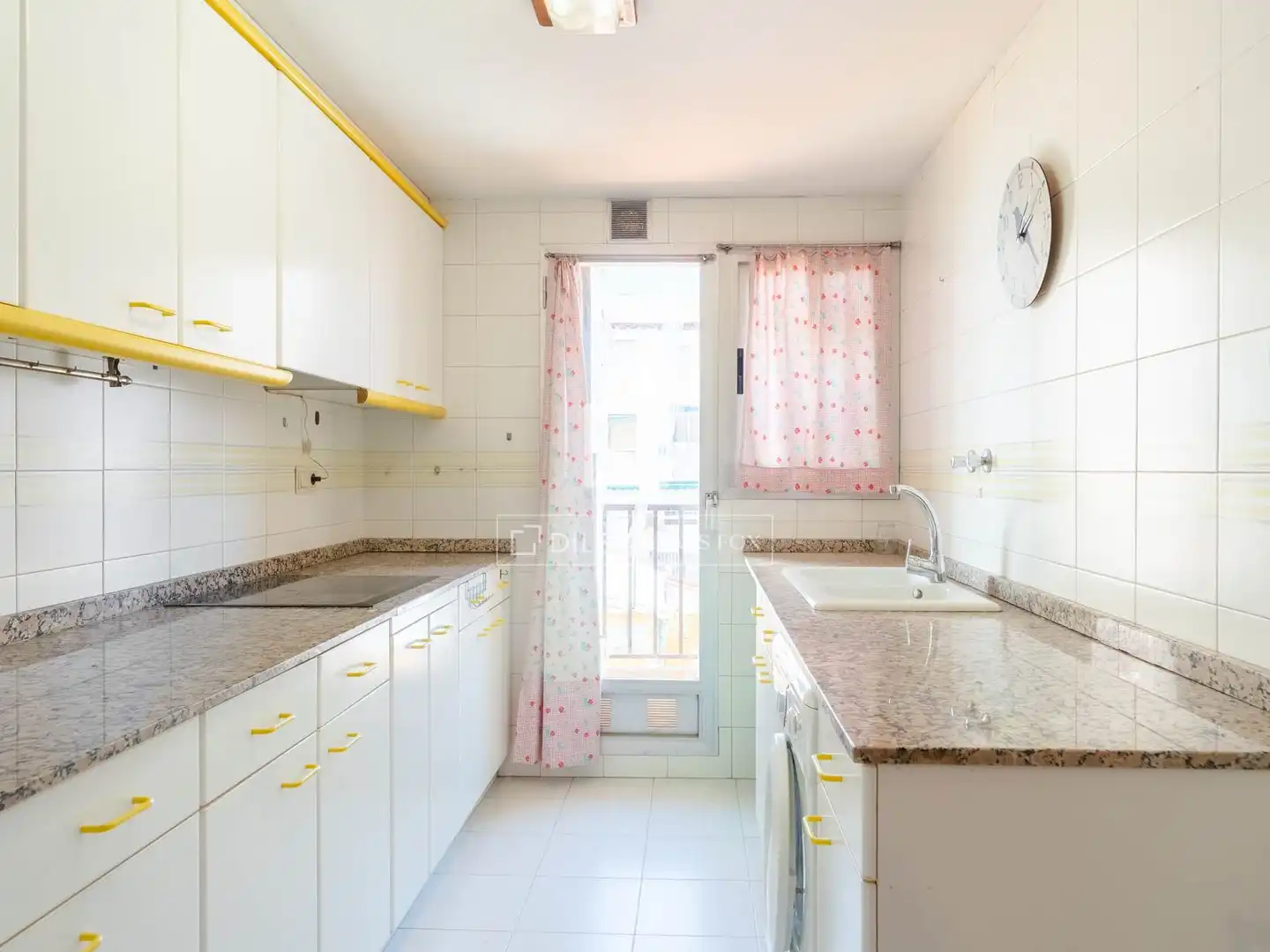 Küche von Wohnung zum Verkauf in Valencia mit Klimaanlage, Möbliert und Balkon