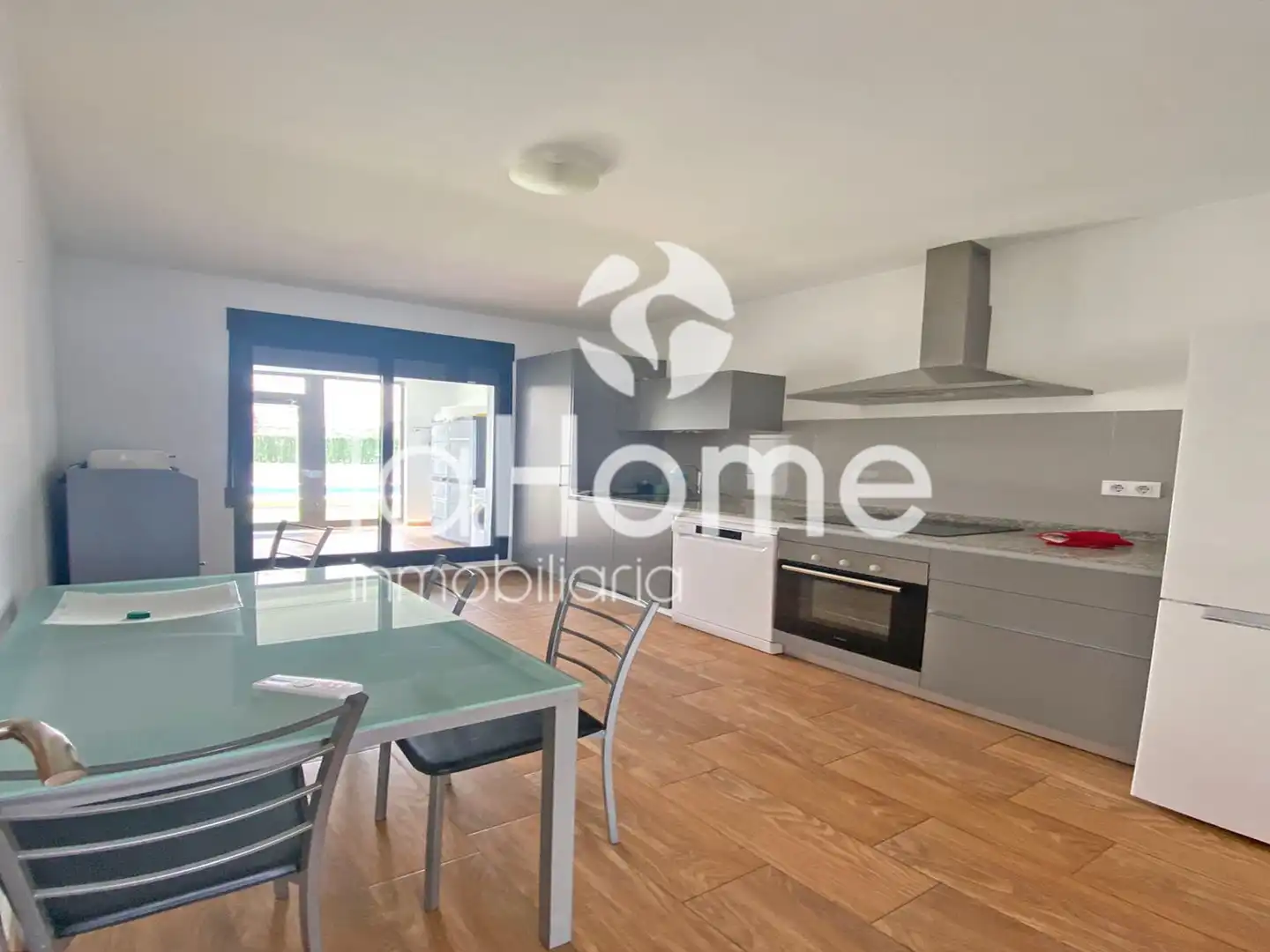 Sala de estar de Casa adosada de alquiler en Godella con Aire acondicionado, Terraza y Piscina