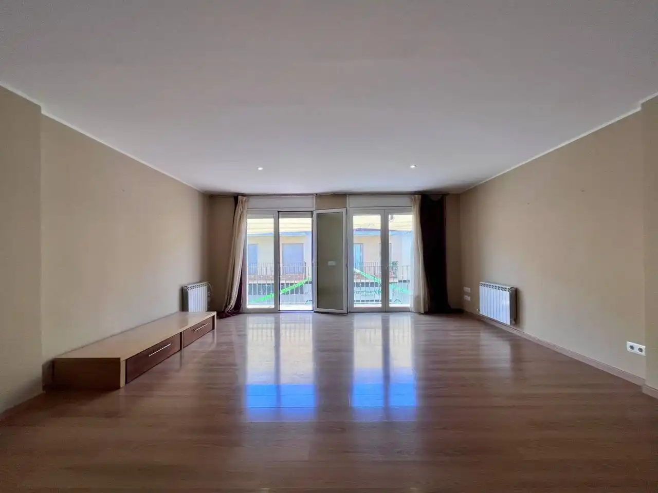 Sala d'estar de Casa o xalet de lloguer en Sant Sadurní d'Anoia amb Calefacció, Parquet i Terrassa