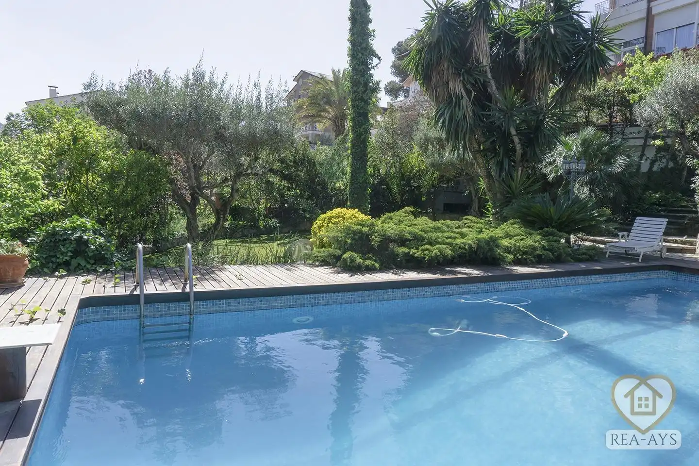 Piscina de Casa o chalet en venta en Vallirana con Jardín privado, Terraza y Trastero