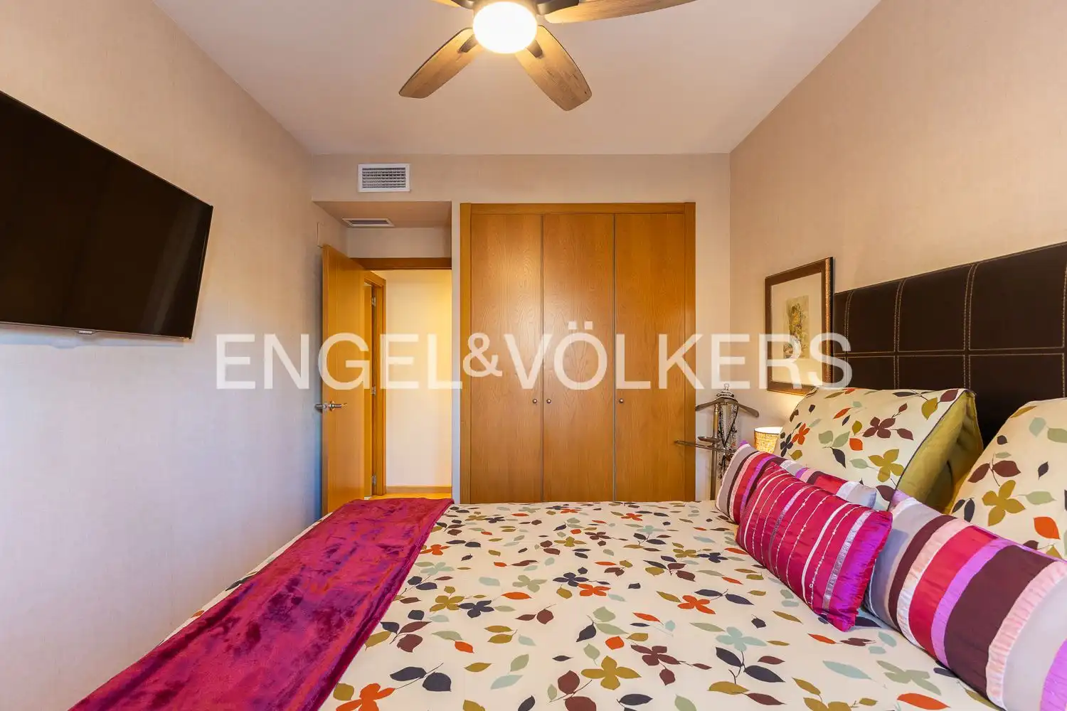 Bedroom of Attic for sale in Valencia  with Air Conditioner, Heating and Terrace