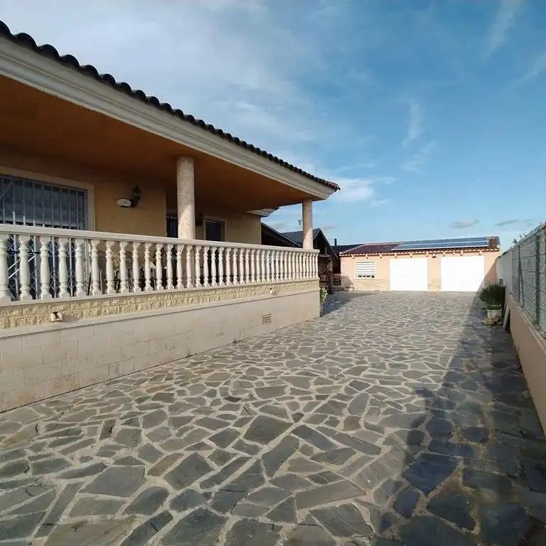 Terrassa de Casa o xalet en venda en Orihuela amb Aire condicionat, Jardí privat i Terrassa