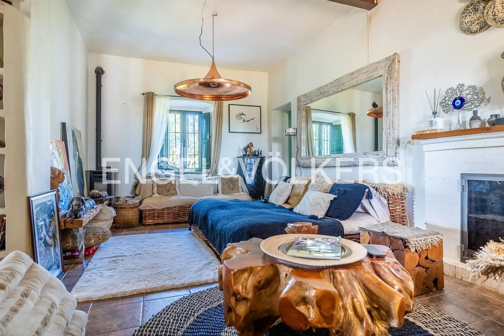 Sala d'estar de Finca rústica en venda en Cazalla de la Sierra amb Calefacció