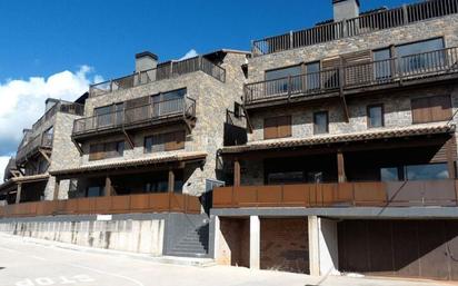 Vista exterior de Pis en venda en Tremp amb Terrassa i Balcó